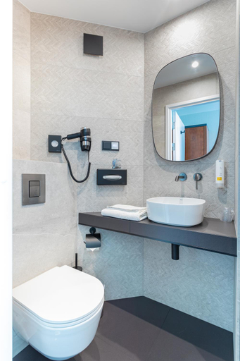 Bathroom 2, Qubus Hotel Zielona Góra (copy), Zielona