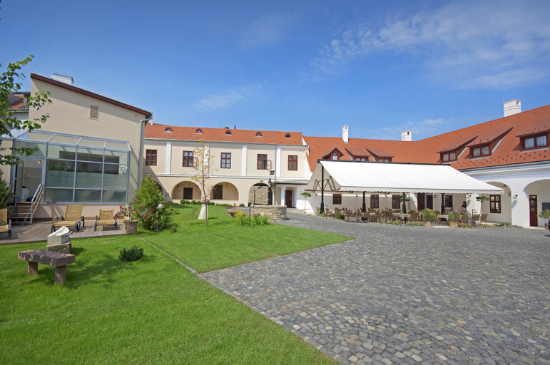 Exterior & Views 2, Historia & Historante, Veszprém