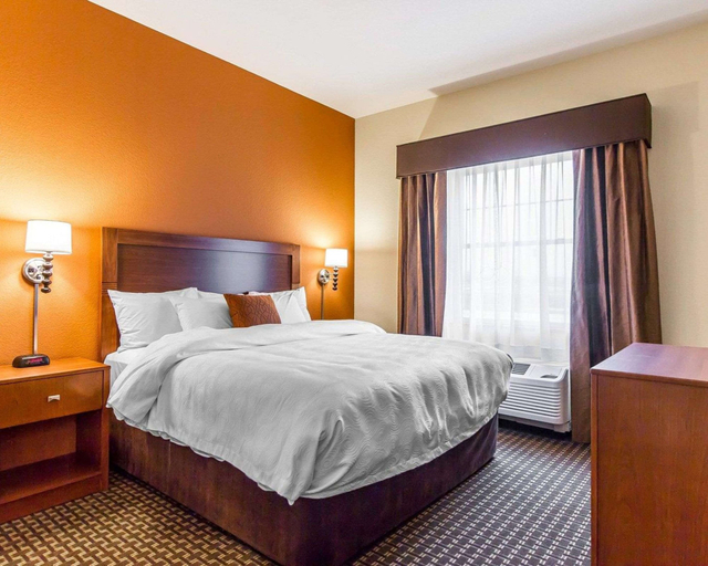 Bedroom 2, MainStay Suites Stanley, Mountrail