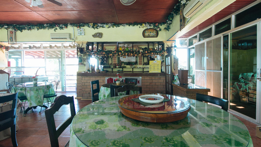 Food & Drinks 3, RedDoorz Plus @ Rio Grande de Laoag Resort Hotel Ilocos Norte, Marcos