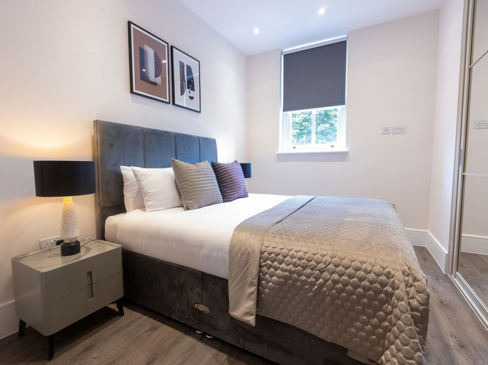 Room 5, Culinary Delights 3-bedroom, London