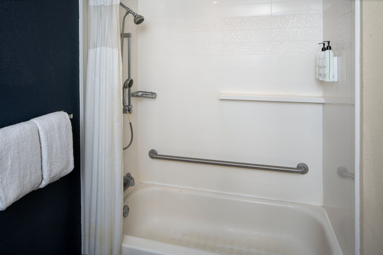 Bathroom 3, Fairfield Inn & Suites by Marriott Gulfport, Harrison