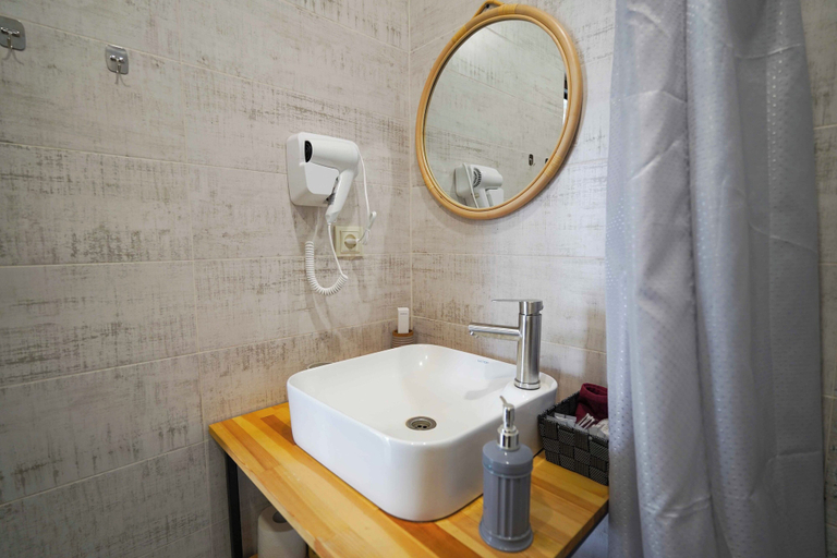 Bathroom 4, Chamich Guesthouse