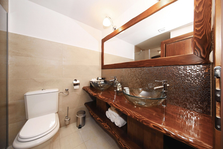 Bathroom 3, Villa Lemon, Vir
