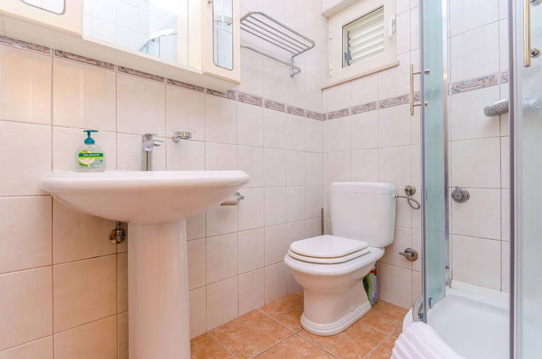Bathroom 3, Apartments Vila Jelka, Jelsa