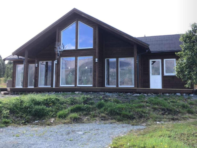 Exterior 4, 6 Person Holiday Home in Svensby, Lyngen