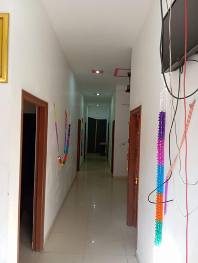 Others 5, Roop Niwas , Amritsar