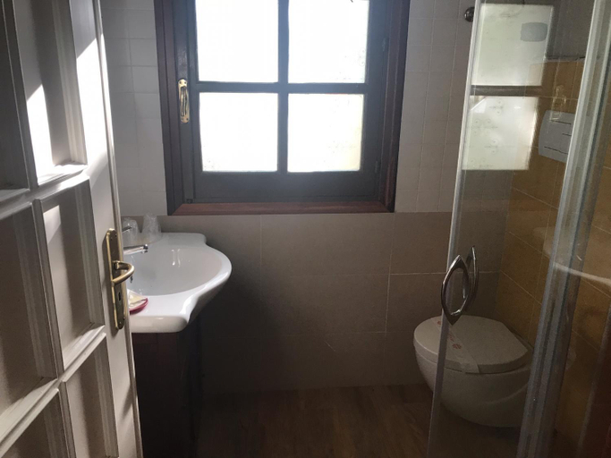 Bathroom 4, Gelsomino, Cosenza