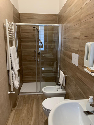 Others 3, B&B Piano Romano -con parcheggio privato gratuito-, Foggia