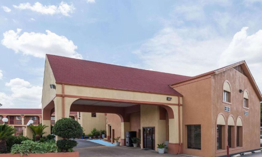 Exterior & Views 2, Super 8 By Wyndham Athens Tx, Henderson