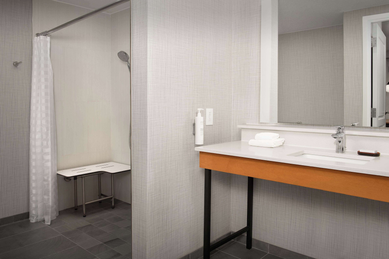 Bathroom 4, Embassy Suites La Quinta Hotel & Spa, Riverside