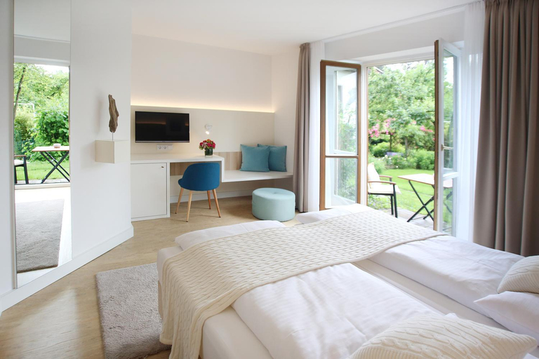 Balcony/terrace 1, Boutique Hotel Reschen, Starnberg