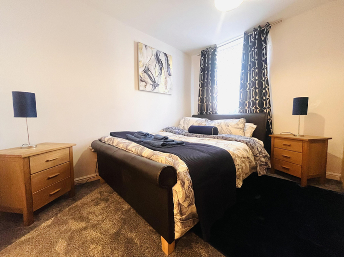 Bedroom 2, Beautiful 2 - Bed Apartment in Aylesbury, Buckinghamshire