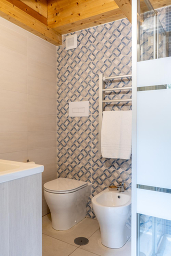 Bathroom 2, B&B Domus Magma, Napoli