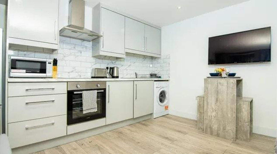 Others 3, Beautiful Studio Flat in Bricklane, London