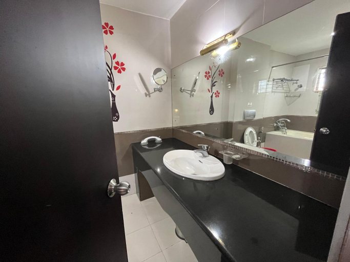 Bathroom, Gee Bee Palace, Ernakulam
