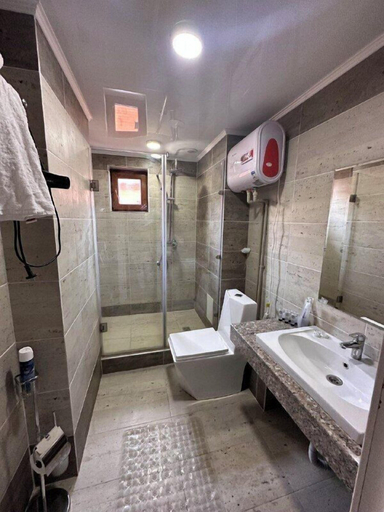 Bathroom 4, Vzmorie DeLuxe hotel, Ysyk-Köl (lake)