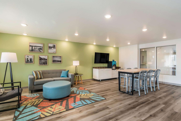 Public Area 2, WoodSpring Suites Portland Vancouver, Clark