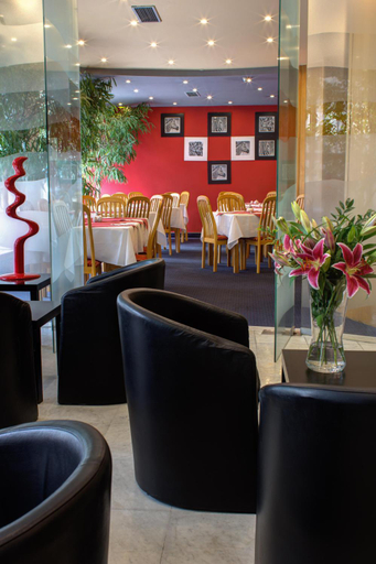 Food & Drinks 4, Family Hotel Bila Labut, Praha 7