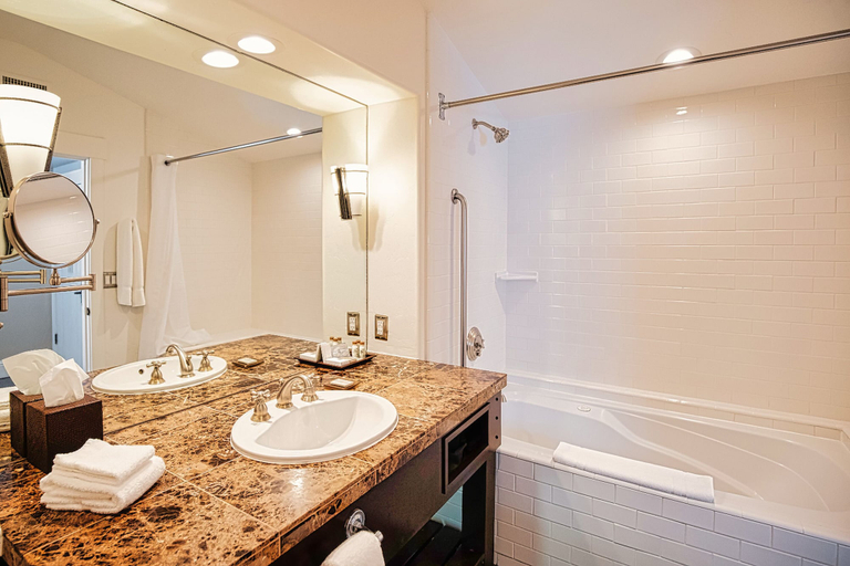Bathroom 4, Appellation Lodi - Wine & Roses Resort & Spa, San Joaquin