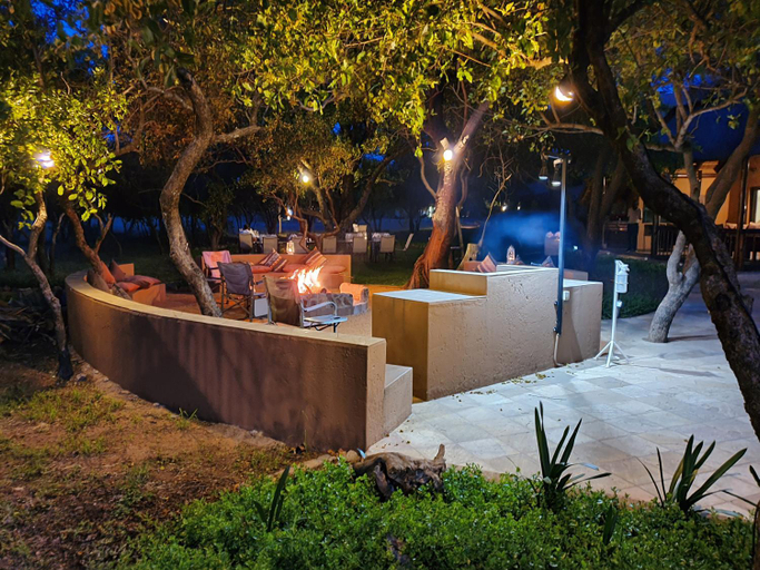 Food & Drinks 5, Golden Impalas Bush Resort, City of Tshwane