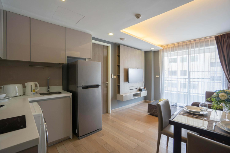 Dining Room 10