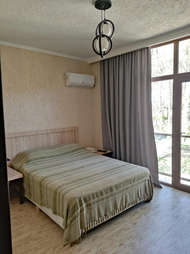 Others 5, kaprovani Kako, Ozurgeti