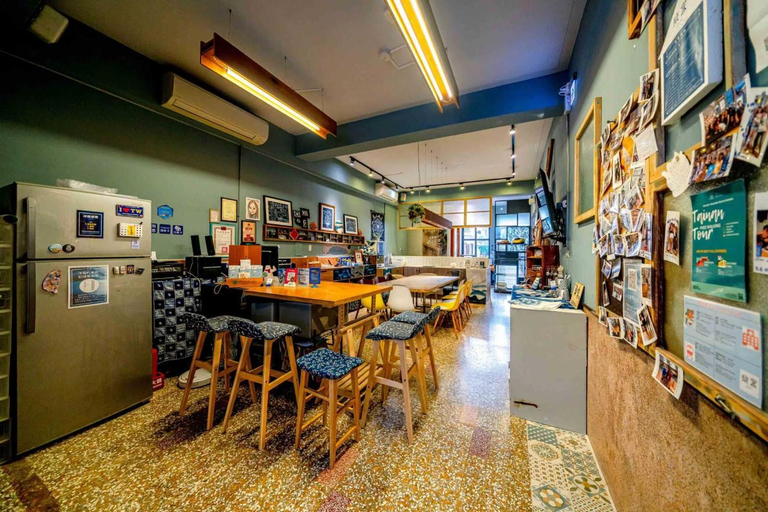 Public Area, Local Backpacker Hostel, Tainan