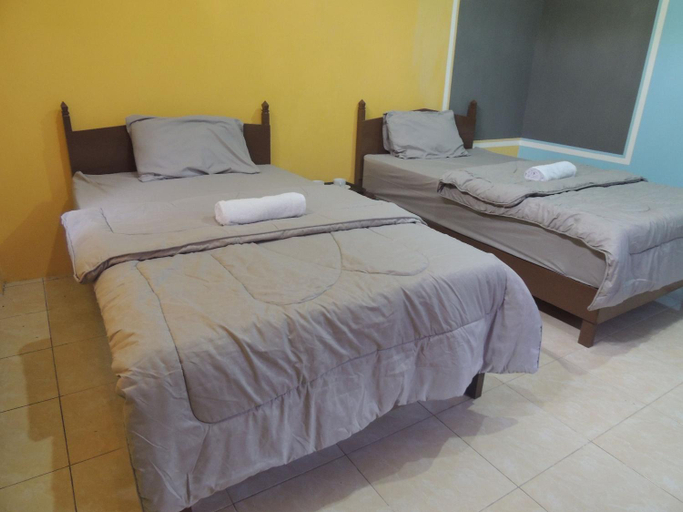 Bedroom 2, Penginapan Wardi Syariah Borobudur by Ndalem Beong, Magelang