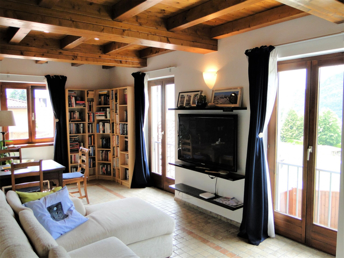 In-room dining 4, Charming Duplex Close to Lugano, Lugano