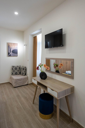 Others 5, Kalypso Apartments, Peloponnese