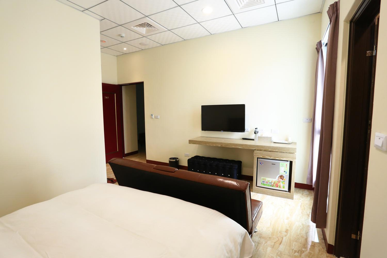 Bedroom 4, chang ju hotel, Taitung