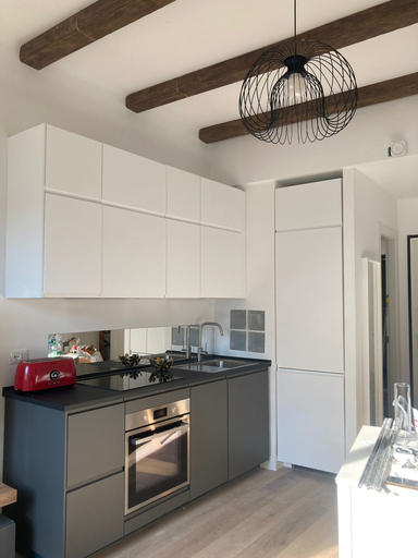 Others 3, Happy Family Apartments Vigne, Genova