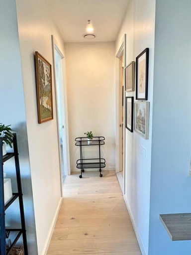 Others 5, Industrial yet Modern, 1bd 1bth Apt - Woden, Canberra