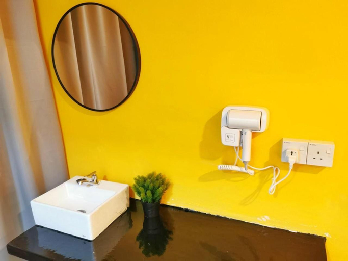 Bathroom 5, The Cocoon Capsule Hotel, Cameron Highlands