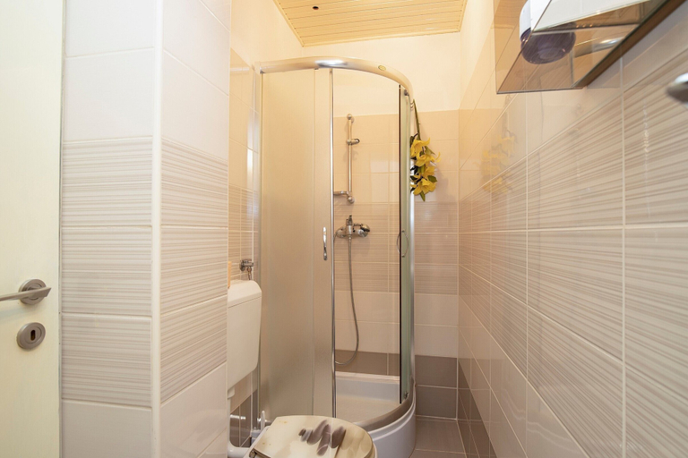 Bathroom 4, Studio Paula 5 300m From Sea, Crikvenica