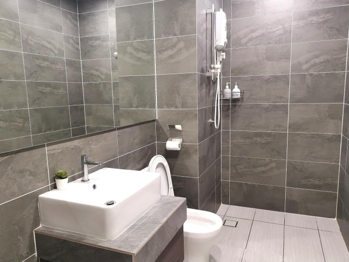 Bathroom 1, Bell Suite - The Premium Suite @ Sepang, Sepang
