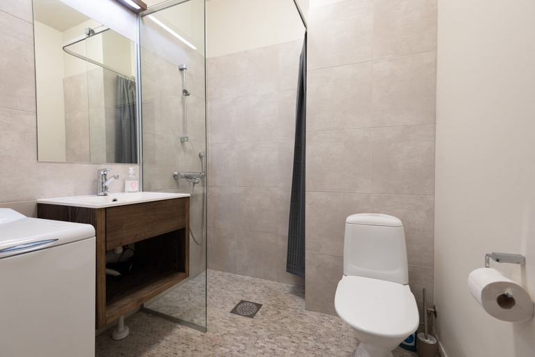 Bathroom 3, Forenom Serviced Apartments Turku Uudenmaankatu, Finland Proper