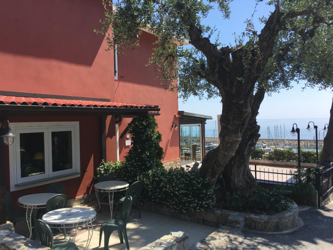 Baia dei Gabbiani, Imperia