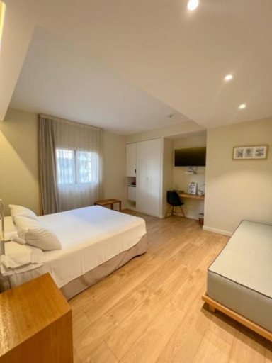 Bedroom 3, Hotel & Apartaments Thalassa Sport & Wellness, Girona