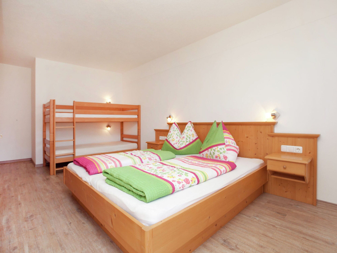 Bedroom 2, Chalet in Mittersill near Ski Slopes, Zell am See
