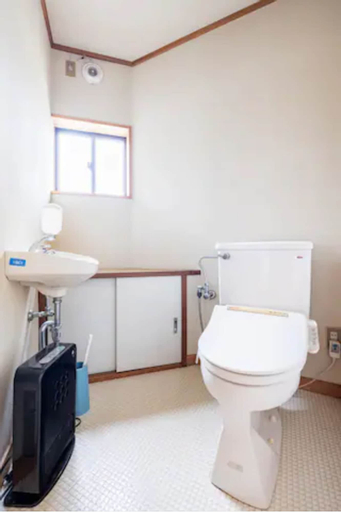 Bathroom 22