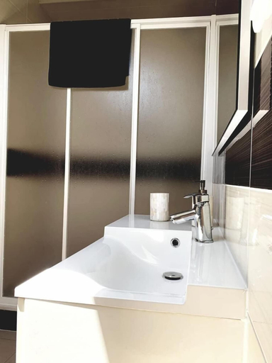 Bathroom 3, InTune Peniche Apartment, Peniche
