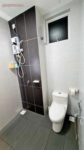 Bedroom 4, City Central Family Pools J&J Vacation Home@Novo8 , Malacca City