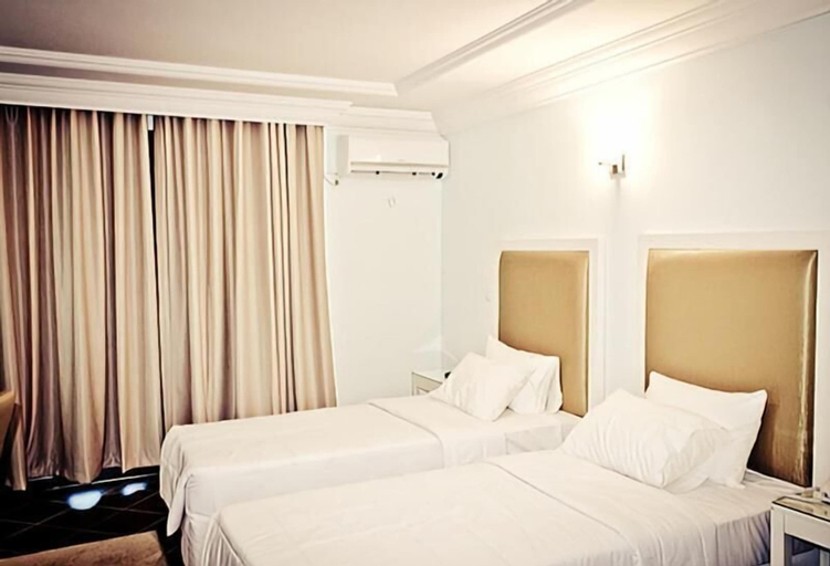 Bedroom 3, Raya Tichy, Tichy