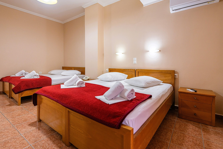 Bedroom 3, Faros 2 Hotel, Attica