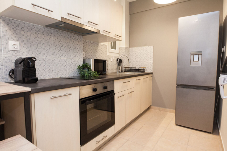 Others 4, The Kipseli Suite Sophisticated Cozy apt, Attica