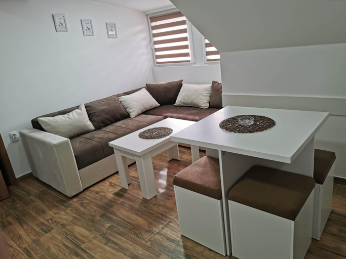 Others 4, Sobe i Apartmani Casa Mia, Pećinci