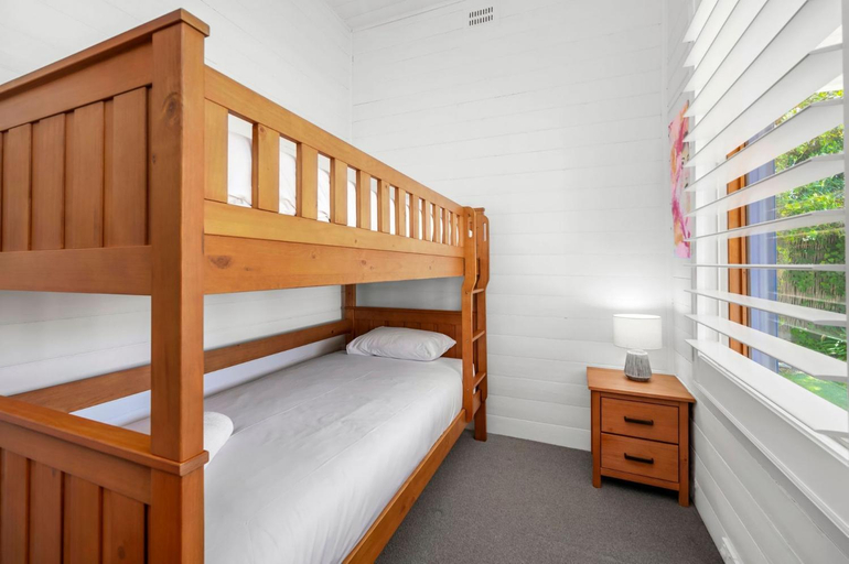 Bedroom 2, Esplanade Premium 33 Steps to Beach, Surf Coast - East