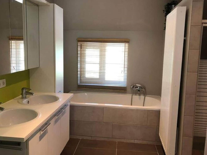 Bathroom 4, Charming Home With Garden, West-Vlaanderen